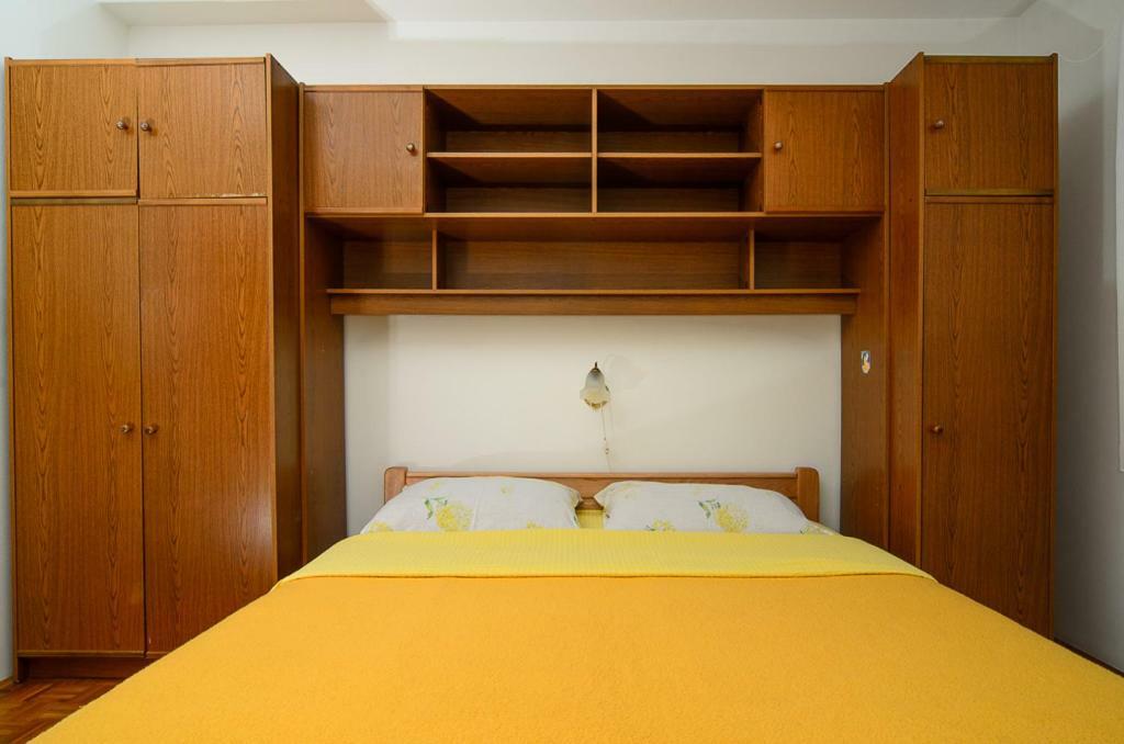 Apartmani Lovorka Punat Eksteriør billede
